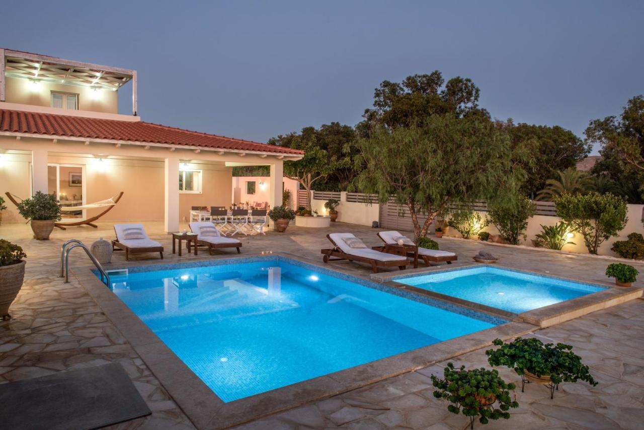 Filothei Beach House With Pool Kalamaki  Exterior photo